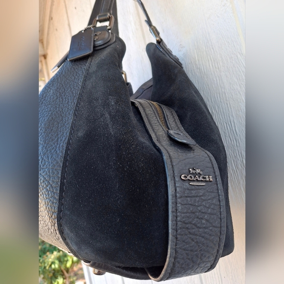 Coach 57647 Edie 42 Mixed Leather Shoulder Bag Tote Purse